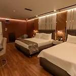 호텔 Class 4*