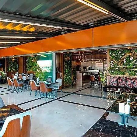 Class Hotel 4*