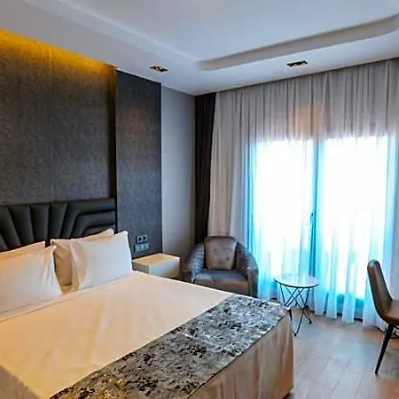 Hotel Class 4*
